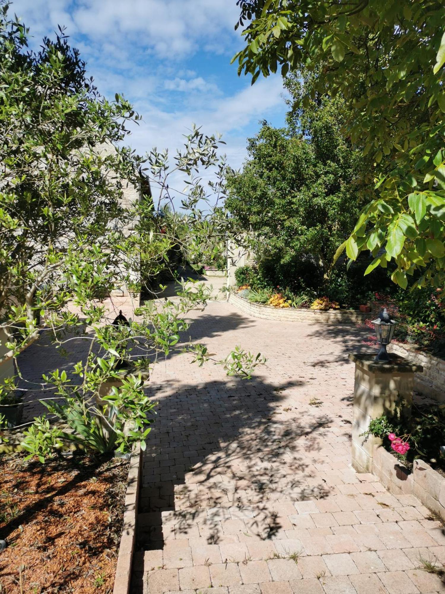 Grenier De L, Iris Homestay *