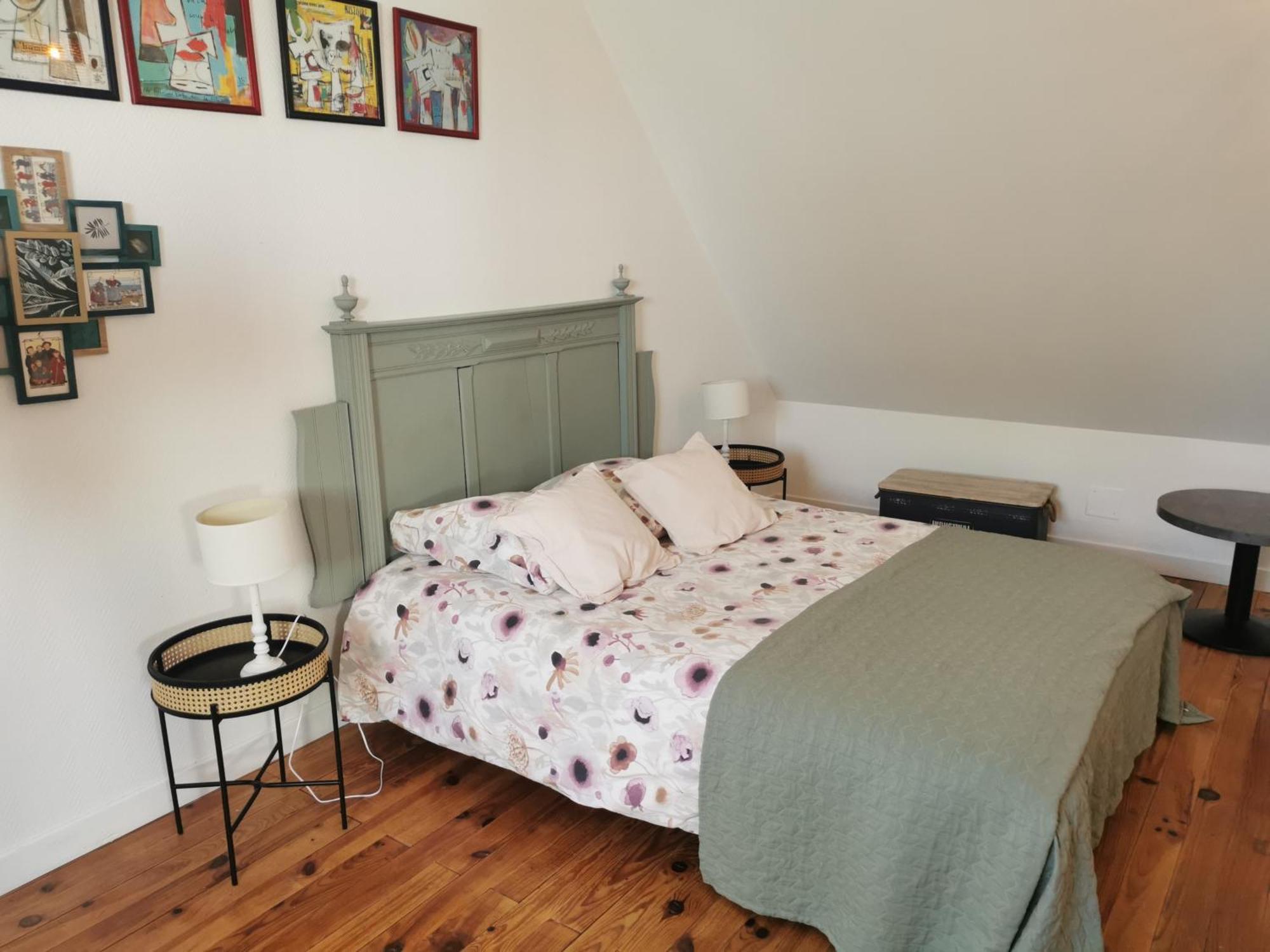 Homestay Grenier De L, Iris Sainte-Croix-sur-Mer